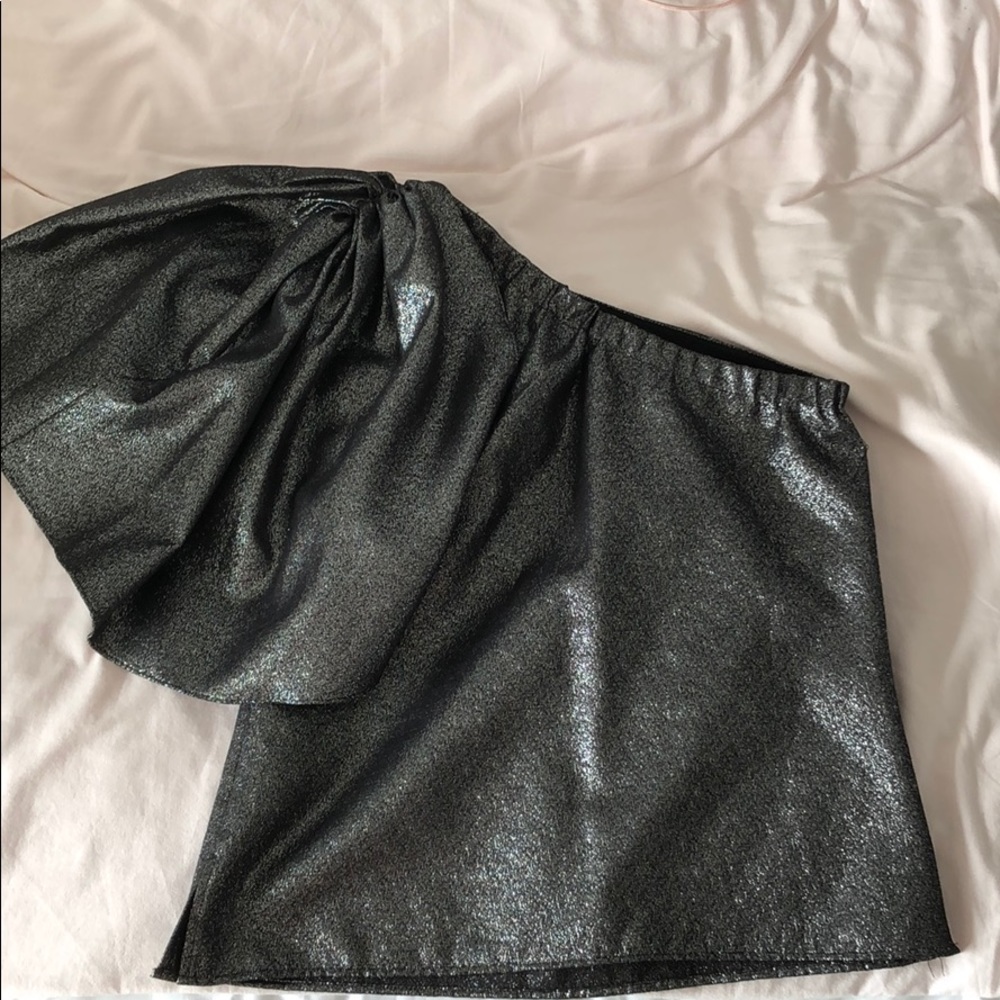 One sleeve sparkle top